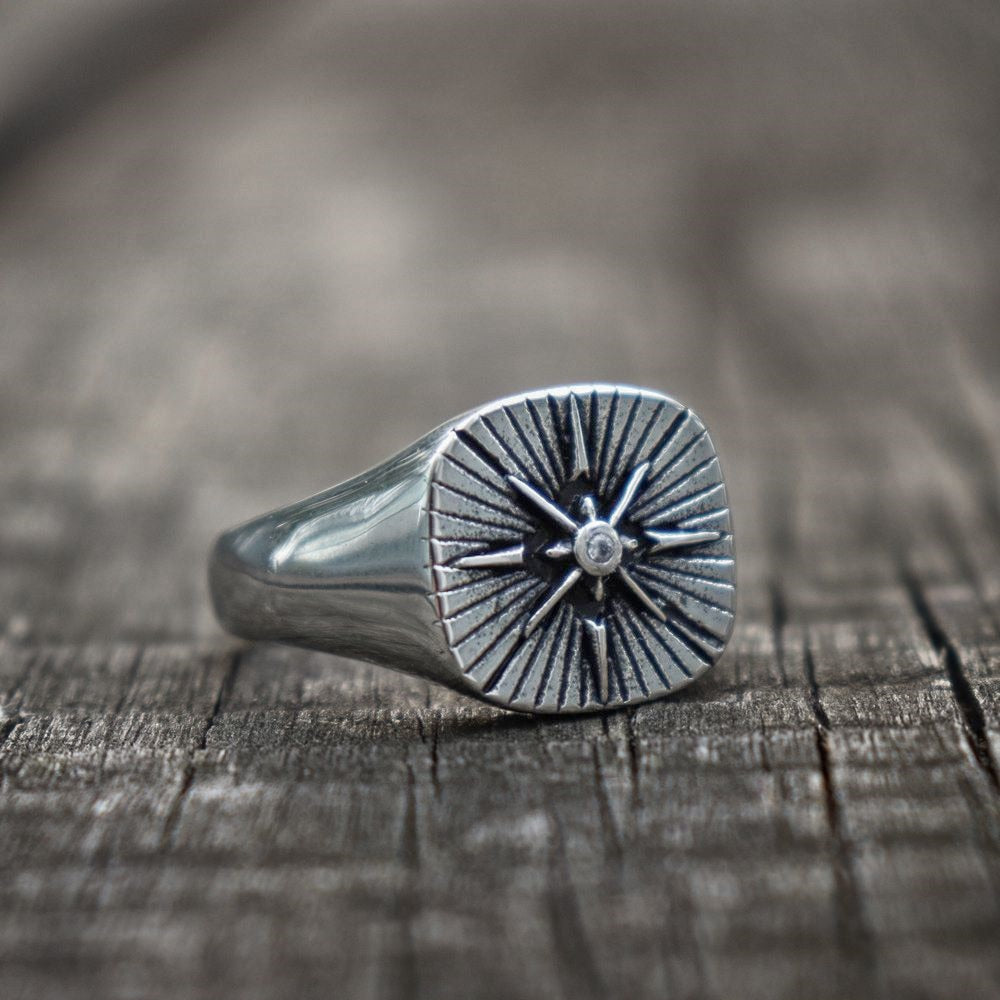 Polaris Star Signet Ring - DARK MOON